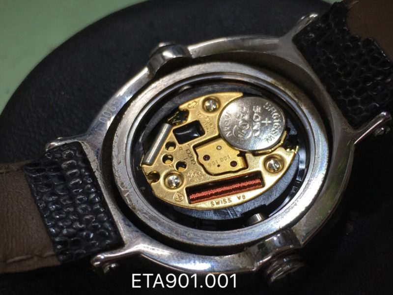 GUCCIの腕時計の電池交換 ETA 裏ブタ Gマーク