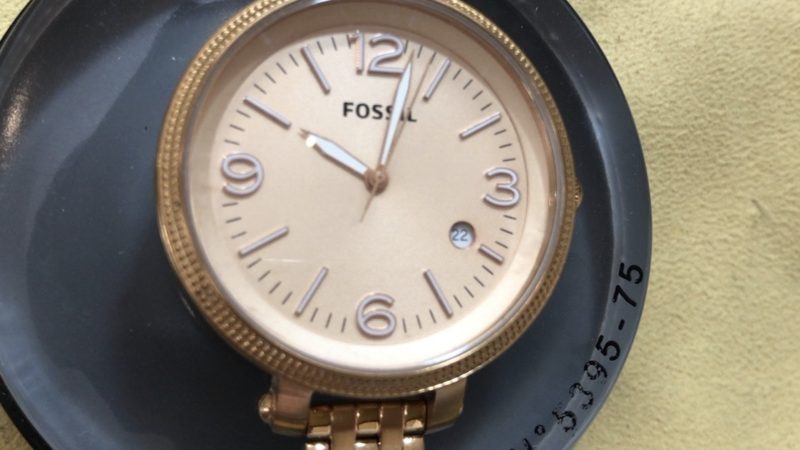 Fossil】フォッシルの腕時計の電池交換はすぐ出来ます