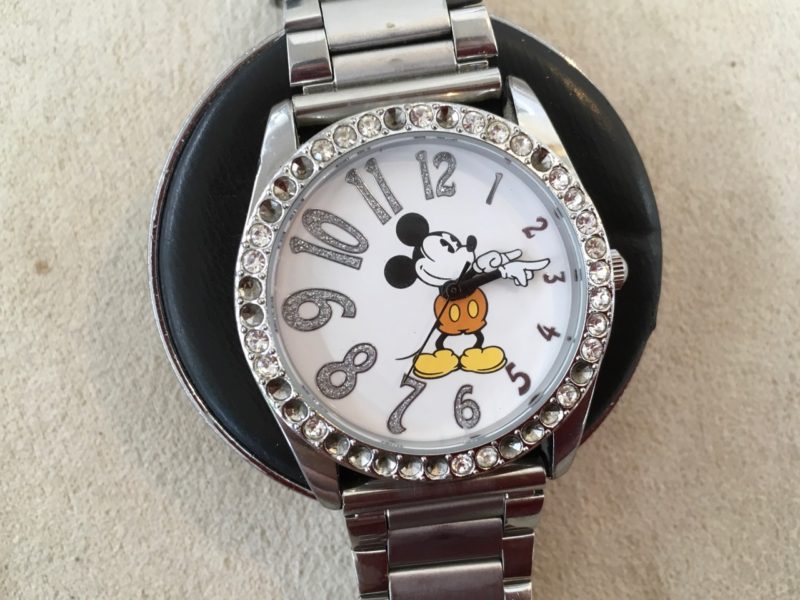 ミッキーマウスの腕時計 電池交換 修理