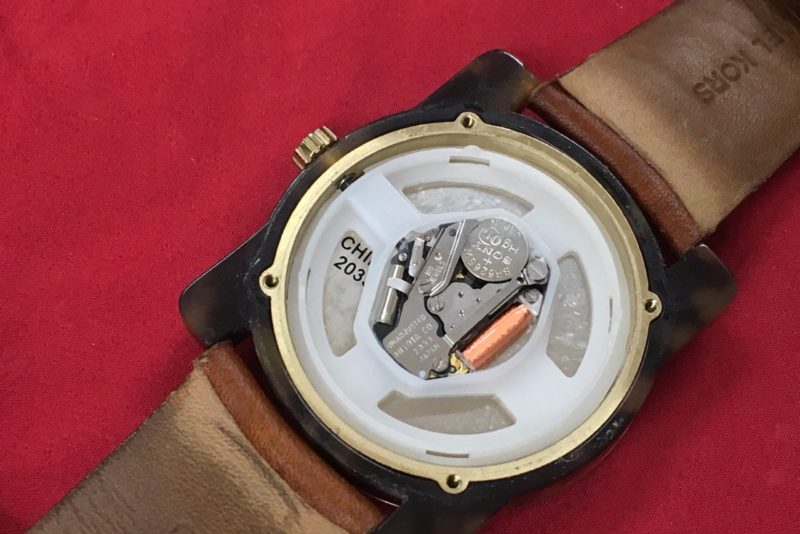 MICHAEL KORS マイケル・コースの腕時計の電池交換は店頭でお待ちの間 