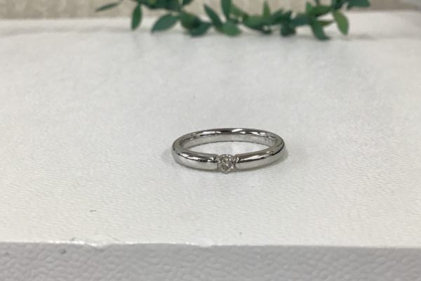 結婚指輪のダイヤが外れて無くなってしまった。